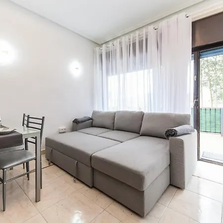 Luxury Coastal With Stunning Sea Views *